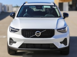 Volvo XC40 Core B5 AWD 2026