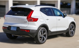 Volvo XC40 Core B5 AWD 2026