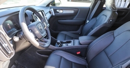 Volvo XC40 Core B5 AWD 2026