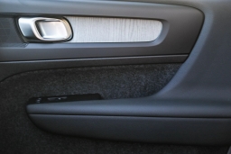 Volvo XC40 Core B5 AWD 2026