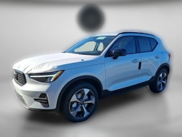 Volvo XC40 Core B5 AWD 2026