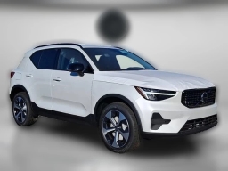 Volvo XC40 Core B5 AWD 2026