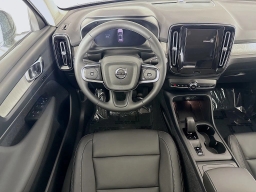 Volvo XC40 Core B5 AWD 2026