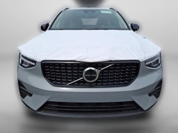 Volvo XC40 Core B5 AWD 2026