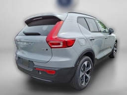 Volvo XC40 Core B5 AWD 2026