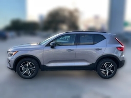Volvo XC40 Core B5 AWD 2026