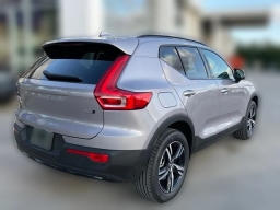 Volvo XC40 Core B5 AWD 2026