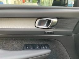 Volvo XC40 Core B5 AWD 2026