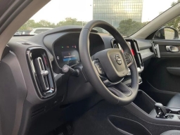 Volvo XC40 Core B5 AWD 2026