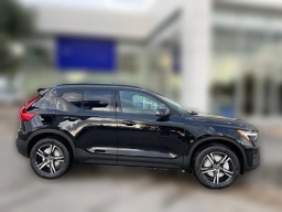 Volvo XC40 Core B5 AWD 2026