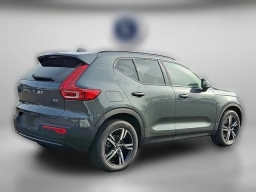 Volvo XC40 Core B5 AWD 2026