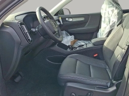 Volvo XC40 Core B5 AWD 2026