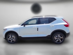 Volvo XC40 Core B5 AWD 2026