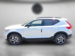 Volvo XC40 Core B5 AWD 2026