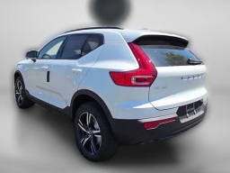 Volvo XC40 Core B5 AWD 2026