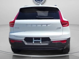 Volvo XC40 Core B5 AWD 2026