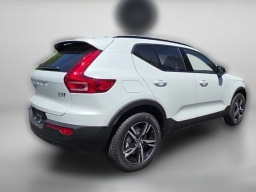Volvo XC40 Core B5 AWD 2026