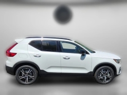 Volvo XC40 Core B5 AWD 2026