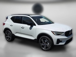 Volvo XC40 Core B5 AWD 2026