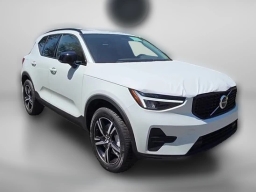 Volvo XC40 Core B5 AWD 2026