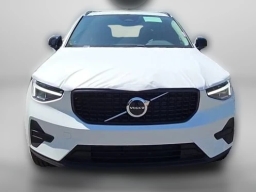 Volvo XC40 Core B5 AWD 2026