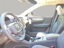 Volvo XC40 Core B5 AWD 2026