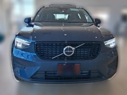 Volvo XC40 Core B5 AWD 2026