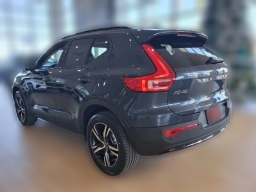Volvo XC40 Core B5 AWD 2026