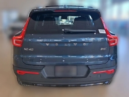 Volvo XC40 Core B5 AWD 2026