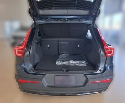 Volvo XC40 Core B5 AWD 2026