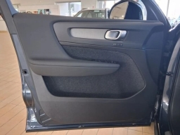 Volvo XC40 Core B5 AWD 2026