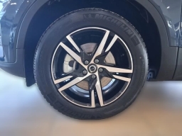 Volvo XC40 Core B5 AWD 2026
