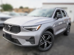 Volvo XC40 Core B5 AWD 2026