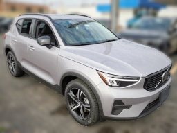 Volvo XC40 Core B5 AWD 2026