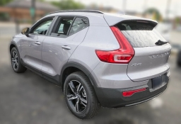 Volvo XC40 Core B5 AWD 2026
