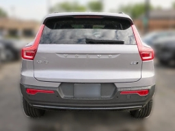 Volvo XC40 Core B5 AWD 2026