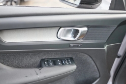Volvo XC40 Core B5 AWD 2026