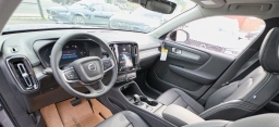 Volvo XC40 Core B5 AWD 2026