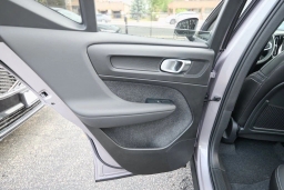 Volvo XC40 Core B5 AWD 2026