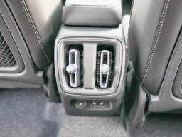 Volvo XC40 Core B5 AWD 2026