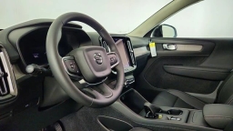 Volvo XC40 Core B5 AWD 2026