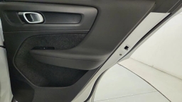 Volvo XC40 Core B5 AWD 2026