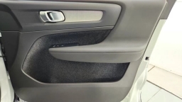 Volvo XC40 Core B5 AWD 2026