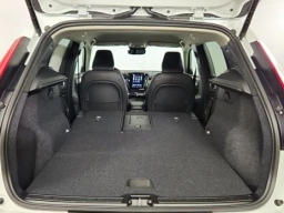 Volvo XC40 Core B5 AWD 2026