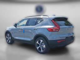 Volvo XC40 Core B5 AWD 2026