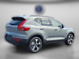 Volvo XC40 Core B5 AWD 2026