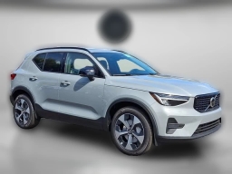 Volvo XC40 Core B5 AWD 2026