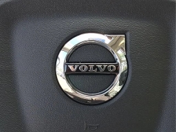Volvo XC40 Core B5 AWD 2026