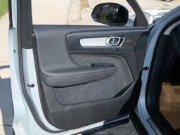 Volvo XC40 Ultra B5 AWD 2026