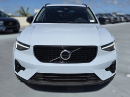Volvo XC40 Ultra B5 AWD 2026